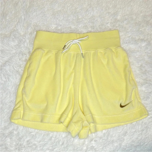 Nike Sportswear Terry Shorts - Picture 2 of 6